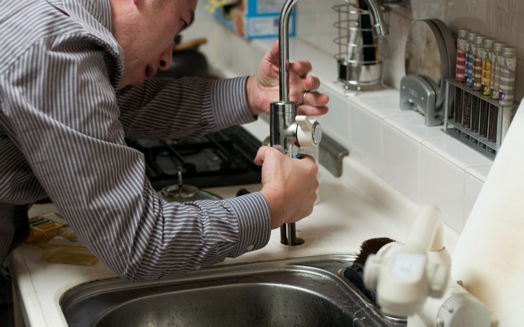 What makes a good and reliable flood damage restoration company?